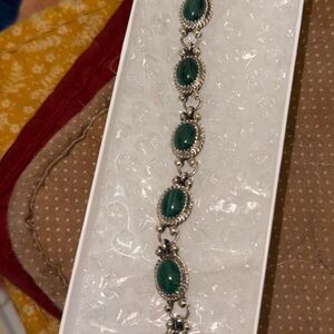 Vintage-Inspired Green Gemstone Bracelet